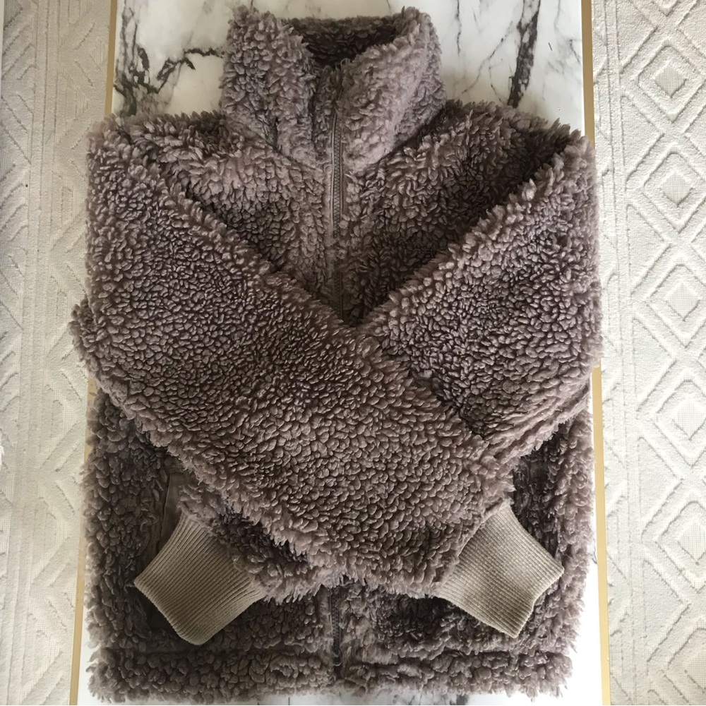 Abercrombie & Fitch Teddy Jacket - Picture 1 of 5